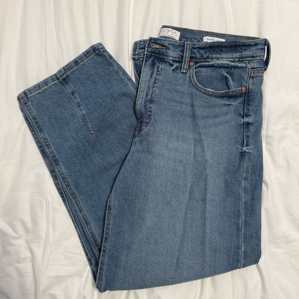 Sofia Vergara Barrel Jeans